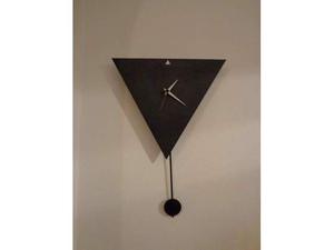 Orologio a pendolo in ardesia ligure forma a triangolo