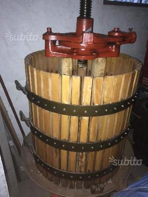 Torchio per vino elettrico