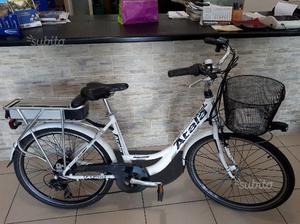 bicicletta donna superleggera cambio shimano con 3 ruote