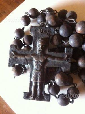 Antico rosario da parete con crocifisso ghisa