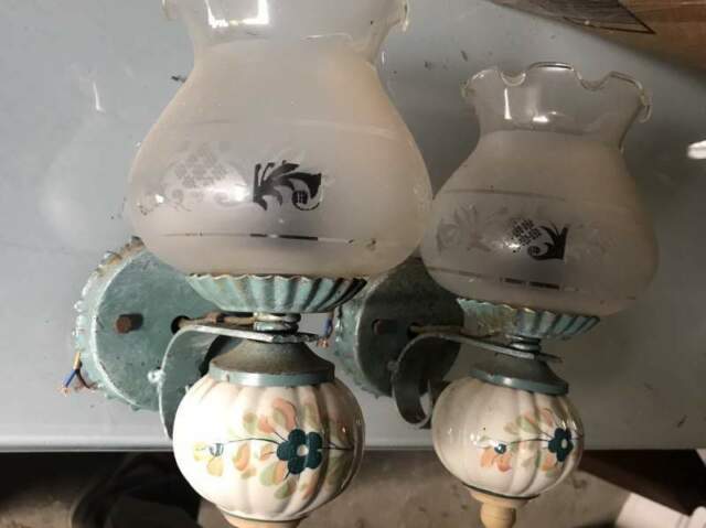 Coppia lampade da muro in ceramica