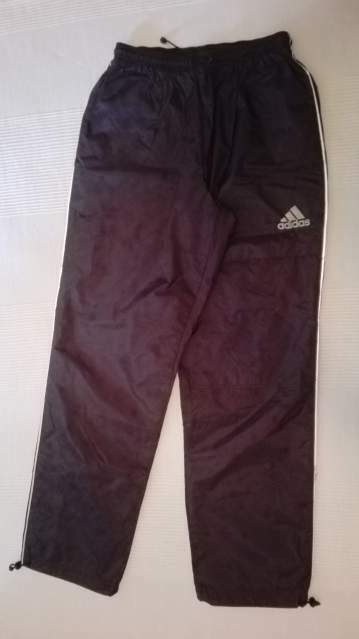 tuta adidas con bottoni