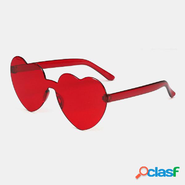 Occhiali da sole da donna PC a forma di cuore colorati in un