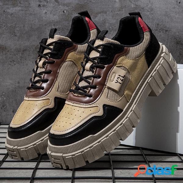 Sneakers casual con lacci resistenti allo scivolamento