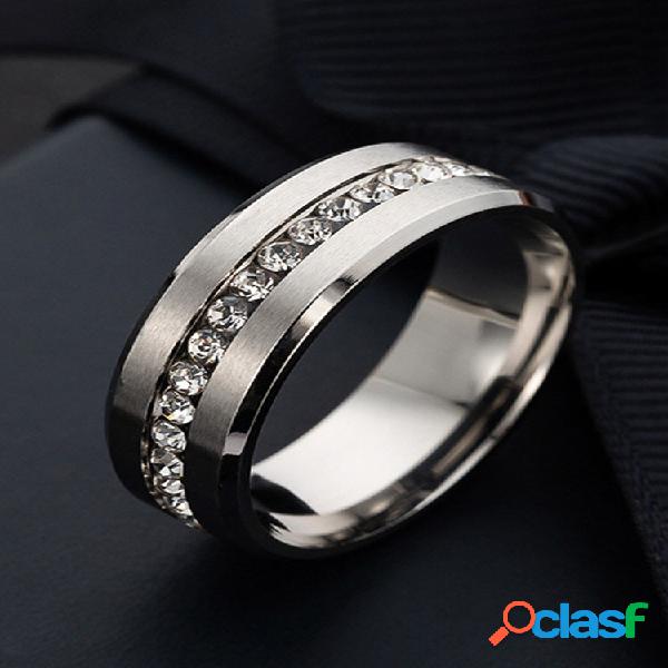 Anello in acciaio inossidabile con strass a fila singola