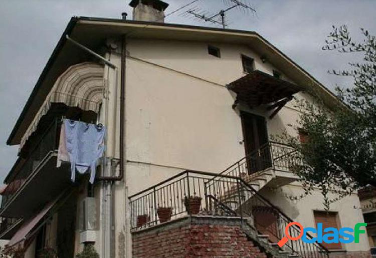 Appartamento a Uzzano, via G.Puccini