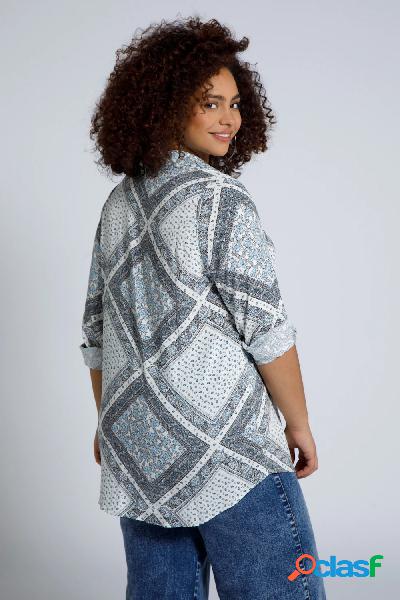 Camicia a maniche lunghe con orlo arrotondato e design