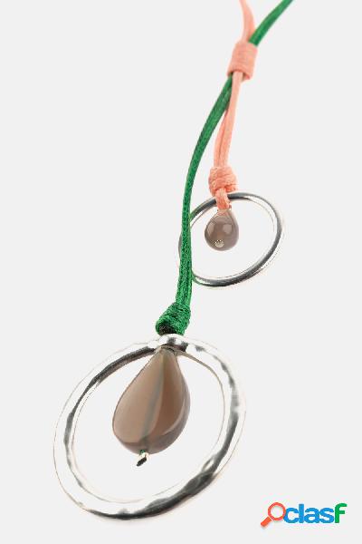 Collana, anelli metallici, nastro di tessuto, nodi per la