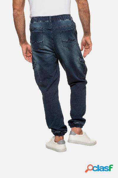 Jeans cargo dal taglio ampio e scampanato con FLEXNAMIC®,