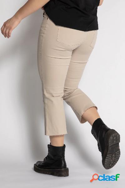 Jeans svasati a 7/8 a cinque tasche con orli sfrangiati,