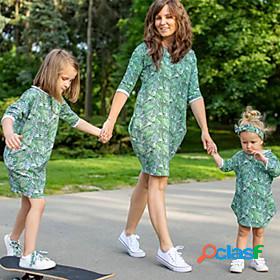 Mommy and Me Dress Graphic Print Green Knee-length Half