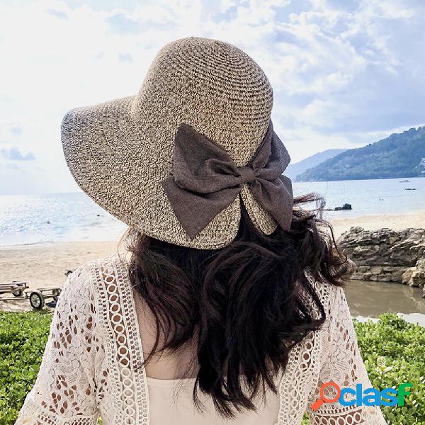 Cappello tridimensionale da donna con design a spacco