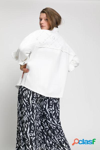 Giacca di jeans dal taglio oversize con ricami traforati,