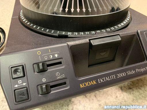 Kodak Ektalite  slide projector con accessori Cusano