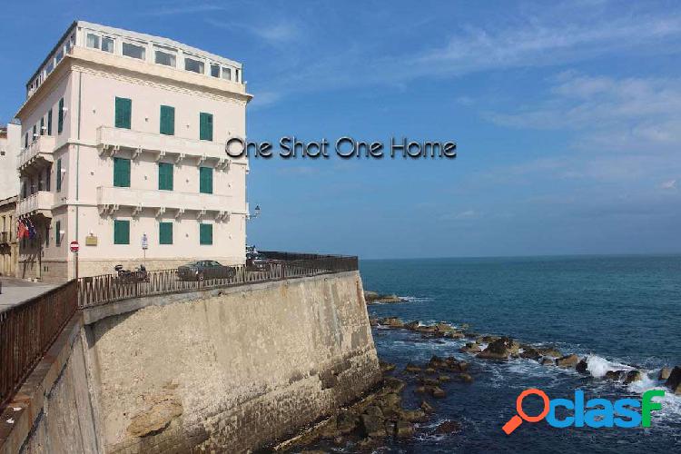 One Shot One Home affitta in Ortigia