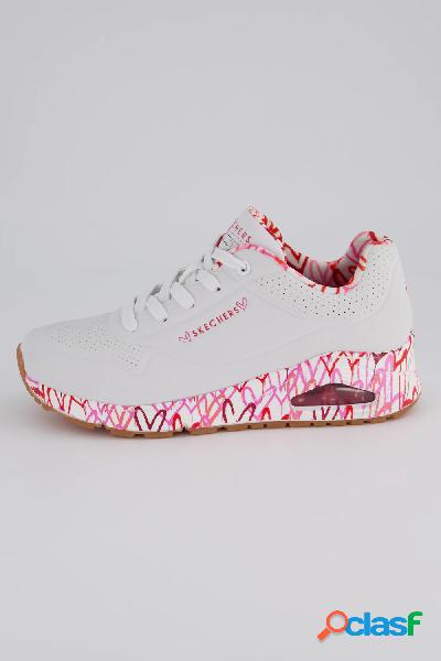 Sneakers Skechers con suola con cuori, memory foam e