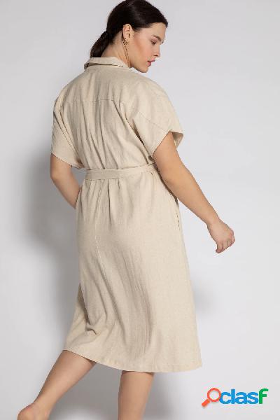 Vestito a camicia leggermente oversize a mezze maniche, con