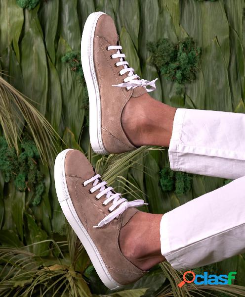Sneakers In Pelle Scamosciata Beige Da Uomo