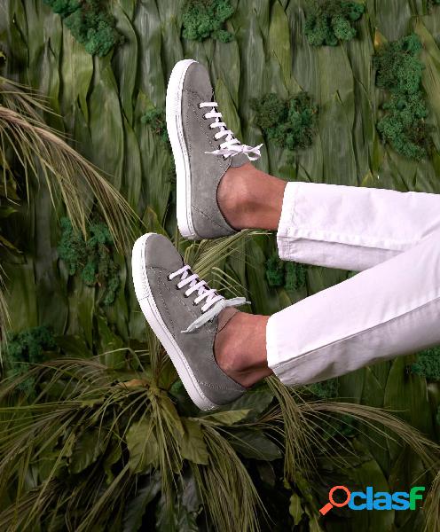 Sneakers In Pelle Scamosciata Grigia Da Uomo