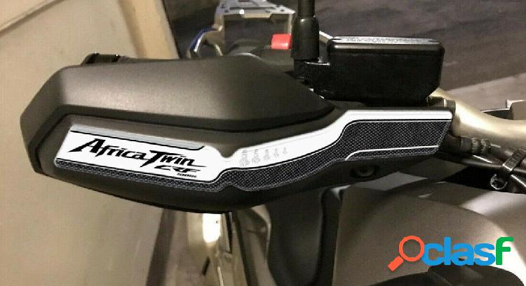 2 adesivi in gel resina 3d per paramani compatibili per moto