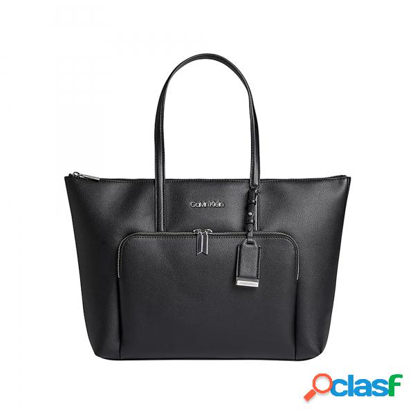 Calvin Klein Must Shopper Lg con borsa tascabile Calvin