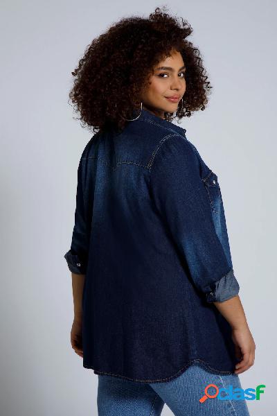 Camicia di jeans leggermente oversize con maniche lunghe,
