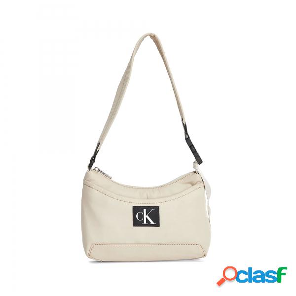 Borsa a tracolla Calvin Klein in nylon riciclato Calvin