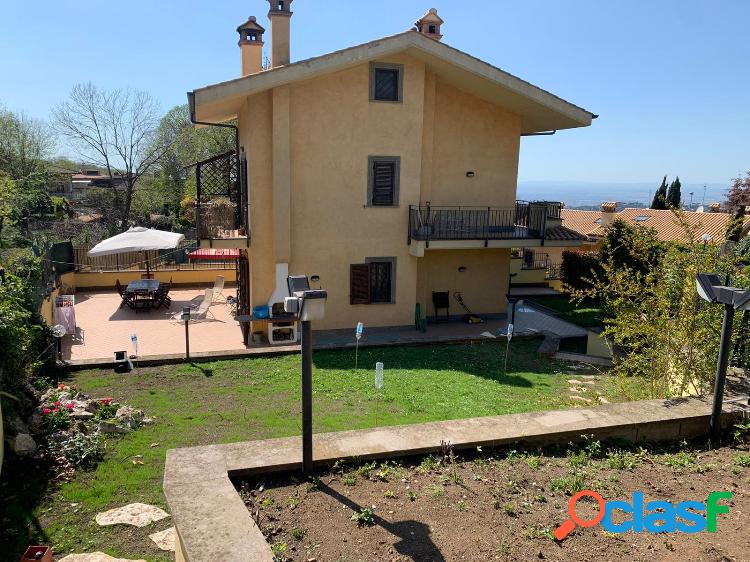 Rocca di Papa - Appartamento € 245.000 T502