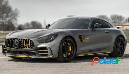 Guidare una Mercedes AMG PRO in pista