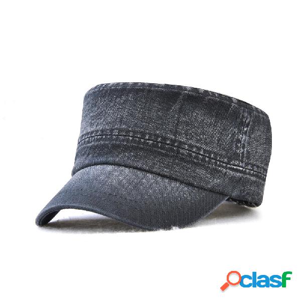 Cappelli militari allaperto della protezione solare della