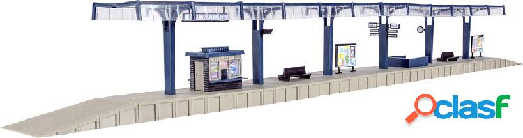 Piattaforma ferroviaria moderna per binari C. Kibri 39549 H0