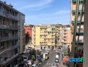 Genova - Quarto 2 camere e posto auto