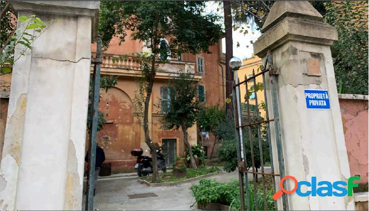Appartamento: Via Matilde di Canossa, 17, Roma