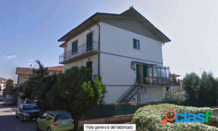Appartamento a Monsummano Terme, v. F.lli Rosselli