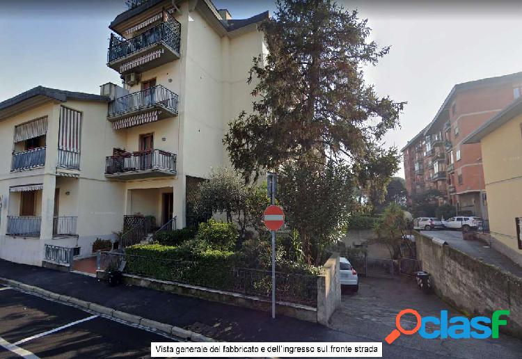 Appartamento a Prato, via A. Negri