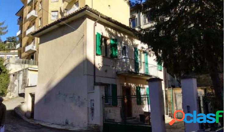 CASA INDIPENDENTE E BOX IN ASTA VIA GUALA 4