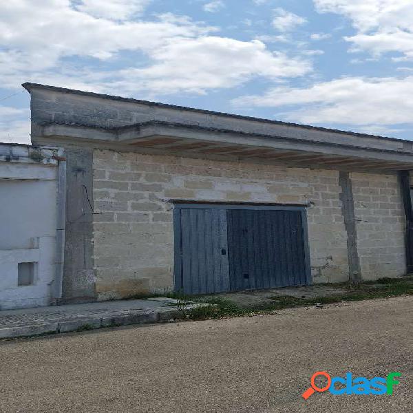 San Donaci - Locale deposito / Garage