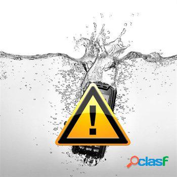 Riparazione dei danni Causati dall'acqua sul iPhone 4S