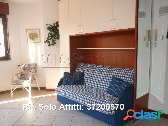 Appartamento in affitto Monolocale 420 EUR 37200570