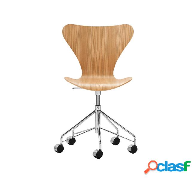 Fritz Hansen Series 7™ Sedia Girevole