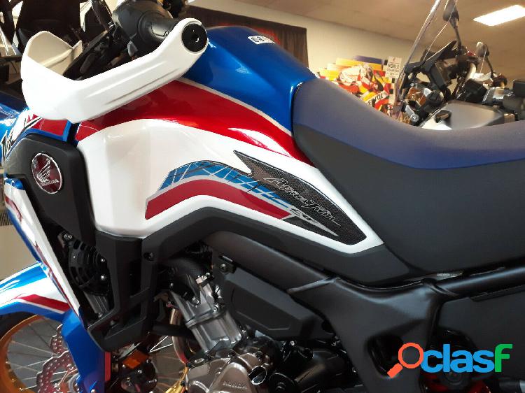 2 adesivi 3d metal protezioni laterali compatibili x moto