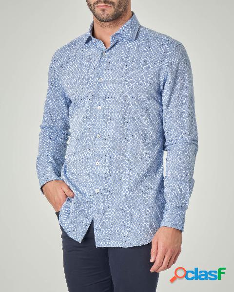 Camicia blu indaco con collo francese in misto lino e cotone