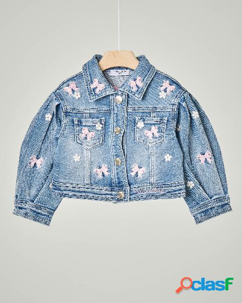 Giacca in denim con fiocchi e fiori ricamati 12-24 mesi