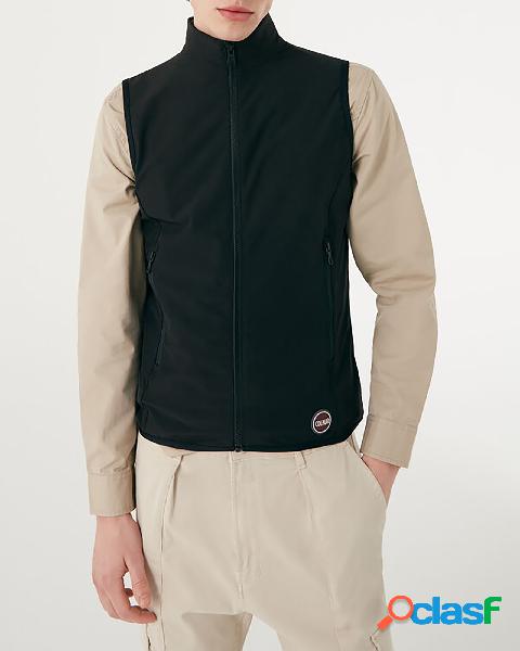 Gilet nero in tessuto tecnico softshell stretch