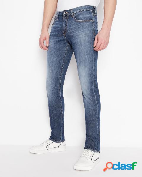 Jeans J13 in cotone stretch lavaggio medio super stone