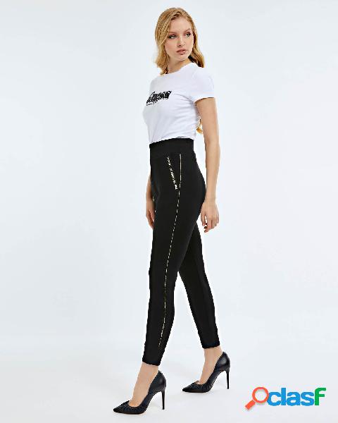 Joggers neri skinny in misto viscosa effetto scuba con