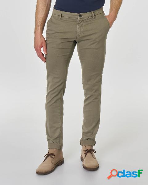 Pantalone chino Levanto verde militare in twill di misto