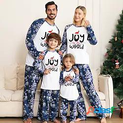 look famiglia pigiama natalizio lettera albero di natale