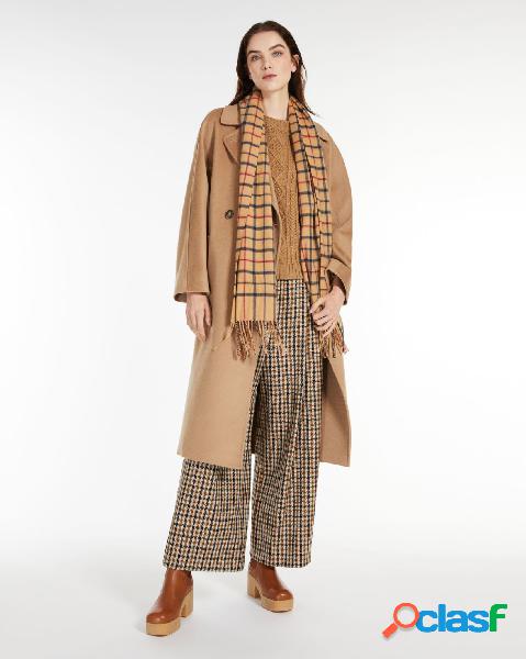 Cappotto doppiopetto color cammello in pura lana vergine con