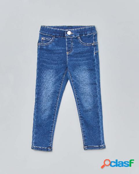 Jeans in tessuto stretch con lavaggio medio stone washed 3-7